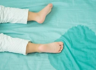 Çocuklarda Gece Altını Islatma (Enürezis) Nedenleri ve Tedavisi